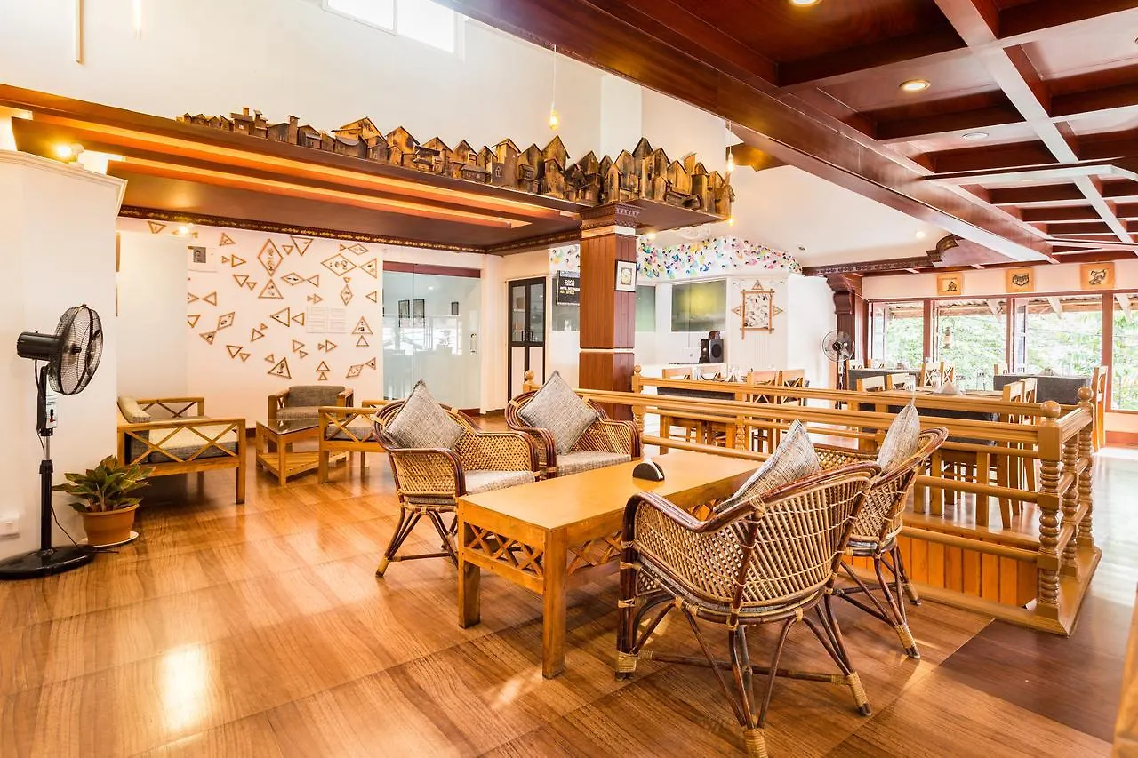 Rasa Hotel Kochi 3*,